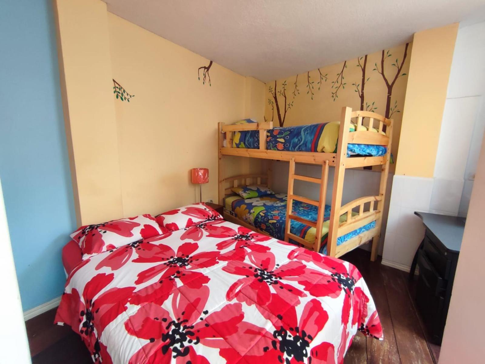 Mayra'S Apartments And Spanish School Baños Extérieur photo