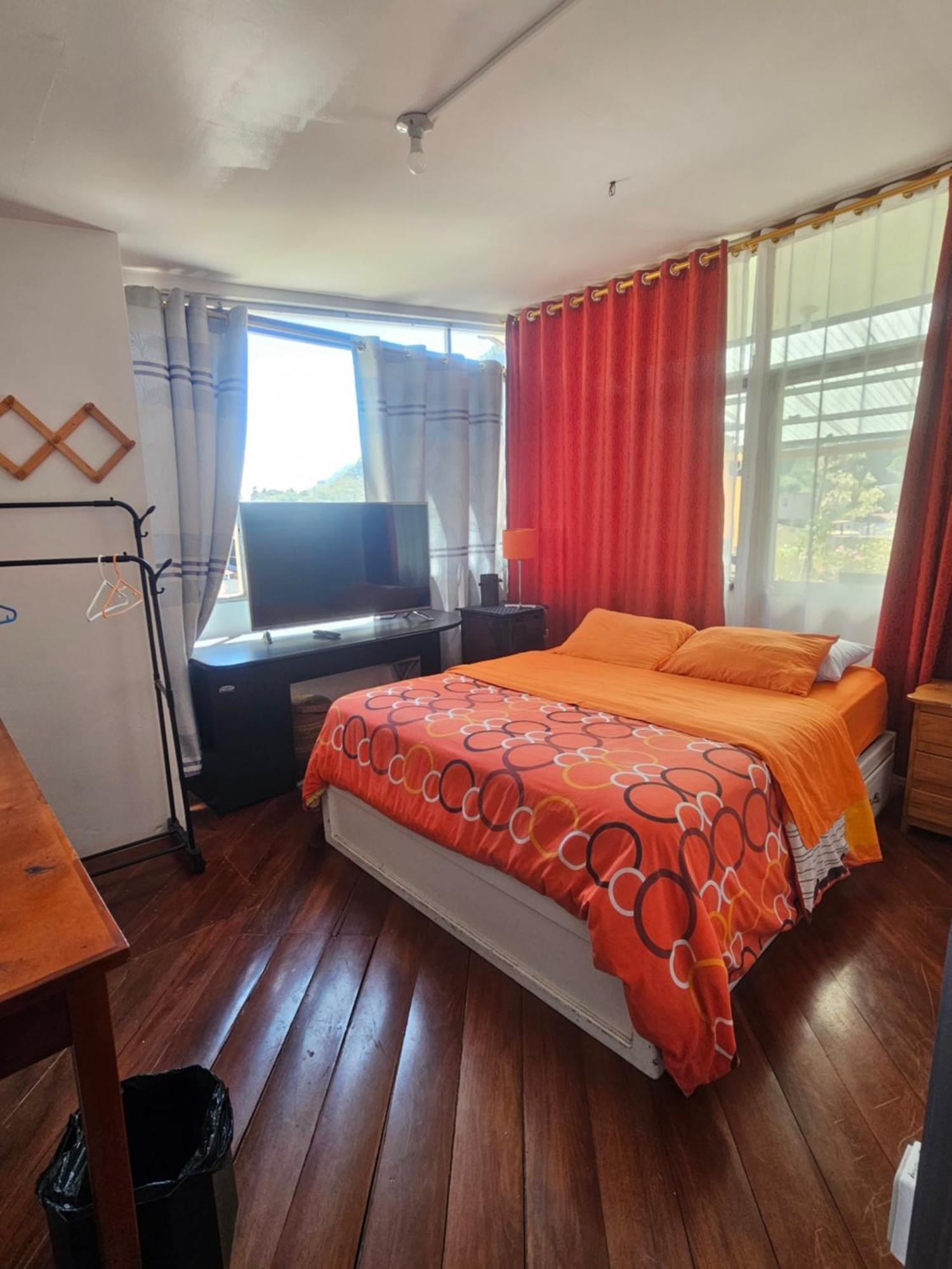Mayra'S Apartments And Spanish School Baños Extérieur photo