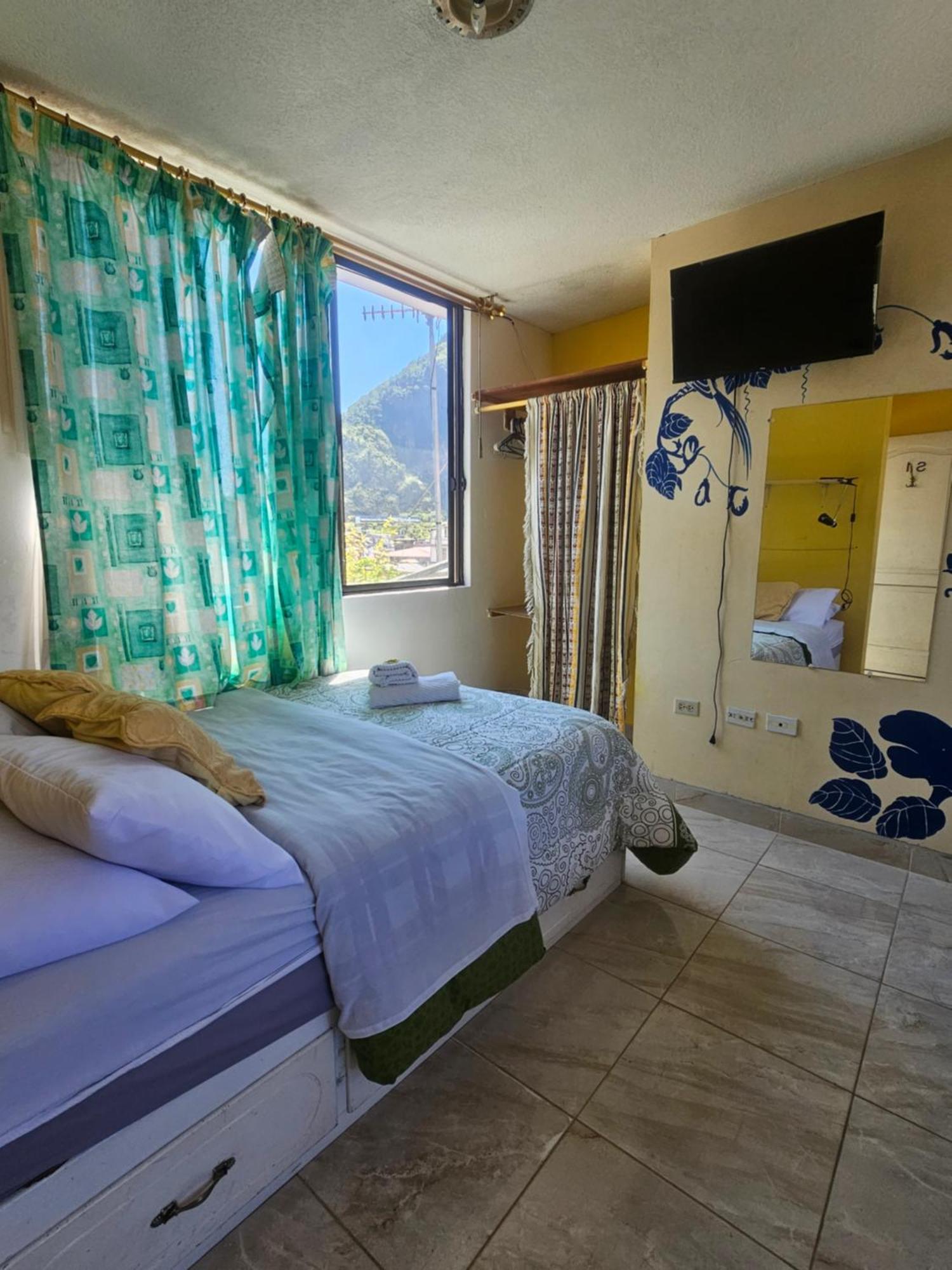 Mayra'S Apartments And Spanish School Baños Extérieur photo