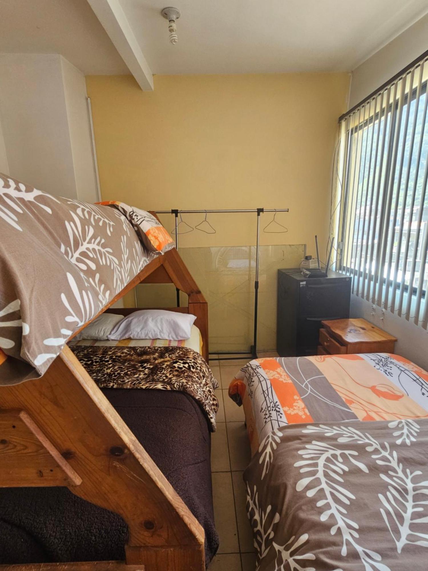 Mayra'S Apartments And Spanish School Baños Extérieur photo