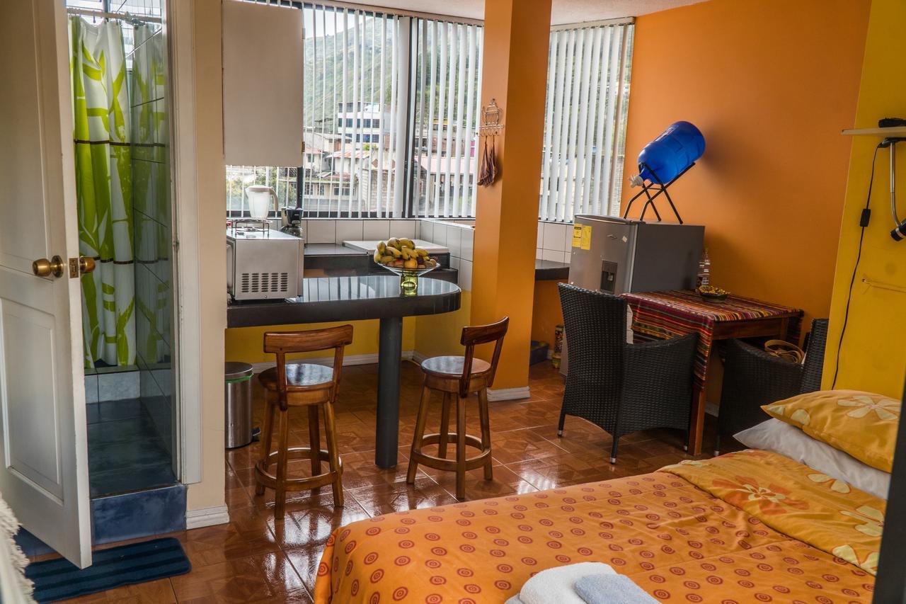Mayra'S Apartments And Spanish School Baños Extérieur photo